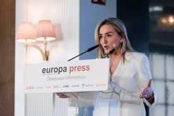 La ministra de Educaci&oacute;n ve los estudios universitarios elegidos por la Princesa Leonor "brillantes" y "bonitos"