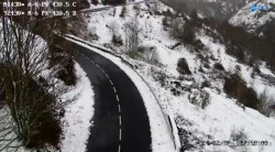 La nieve afecta a 52 carreteras de ocho provincias este s&aacute;bado por la ma&ntilde;ana