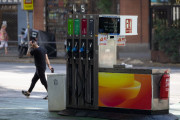 La rebaja fiscal del gas&oacute;leo subir&aacute; a 20 c&eacute;ntimos el pr&oacute;ximo martes tras dispararse su precio en julio