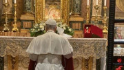 León XIV visita por sorpresa el Santuario de la Madre del Buen Consejo, fuera de Roma