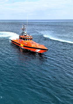 Llega una neum&aacute;tica con 60 inmigrantes a 33 millas de Morro Jable (Fuerteventura)