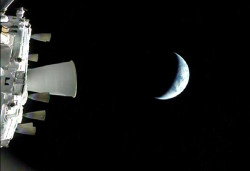 Los astronautas de Artemis II encienden el motor de Ori&oacute;n durante 43 segundos para ajustar la trayectoria