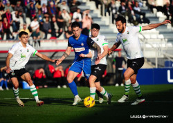 Los equipos deportivos lucen el `Brazalete de Esperanza` de la AECC para visibilizar el cáncer