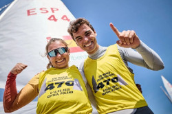 Los españoles Jordi Xammar y Marta Cardona, campeones del mundo de 470 mixto tras una reñida Medal Race