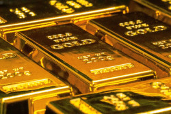 Los futuros del oro marcan un récord tras imponer Trump aranceles a la importación de lingotes