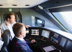 Los nuevos trenes de cercan&iacute;as de Stadler llegan a Madrid y comenzar&aacute;n a operar al final del verano