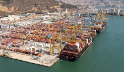Los puertos del Estado movieron m&aacute;s de 230 millones de toneladas de mercanc&iacute;as hasta mayo, un 0,3% m&aacute;s