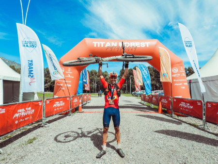 Luis Ángel Maté y Pilar Fernández dan el doblete al KH-7 en la primera Titan Forest Patagonia