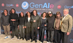 Luis Cobos cree que Julio Iglesias es "un caballero" y pide esperar a que haya sentencia: "Hay muchas denuncias falsas"