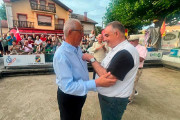 Luis Gandarillas recibe la Insignia de Oro de la Federaci&oacute;n C&aacute;ntabra de Bolos