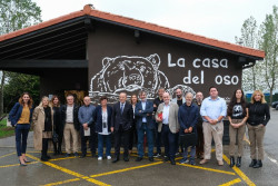 Marcano inaugura en Cab&aacute;rceno  la Casa del Oso, una zona educativa para fomentar la conservaci&oacute;n de la especie