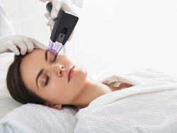 M&eacute;dico est&eacute;tico destaca los "resultados visibles" de la radiofrecuencia "sin necesidad de cirug&iacute;a ni tiempo de baja"