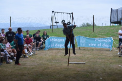 &Oacute;scar G&oacute;mez, triple vencedor del Concurso de salto pasiego de la Virgen de Valencia 2026