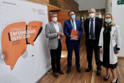 Pesquera reconoce lo que  se sabe que el Servicio de Digestivo es puntero en Espa&ntilde;a en investigaci&oacute;n y curaci&oacute;n  de enfermedades hep&aacute;ticas.