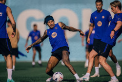 Raphinha regresa al grupo del Bar&ccedil;a tras sus molestias musculares