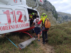  Rescatados dos senderistas bilba&iacute;nos bloqueados en la ruta de los Ojos del Diablo