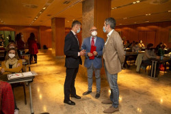 Rodr&iacute;guez destaca la solidaridad del sistema sanitario c&aacute;ntabro y el papel de Valdecilla en trasplantes