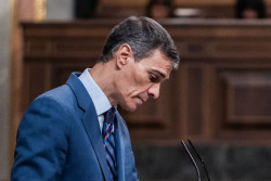 S&aacute;nchez, a Feij&oacute;o: El pacto extreme&ntilde;o PP-Vox da una "patada a la Constituci&oacute;n" y qu&eacute; est&aacute; pasando con Catalu&ntilde;a y Puigdemont 