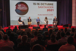 Se celebra el Aula Abierta Multidisciplinar bajo la direcci&oacute;n de Javier Crespo y Jos&eacute; Luis Calleja, ambos jefes del Servicio Digestivo del&nbsp;HUMV y Puerta de Hierro