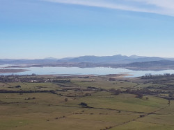  Servicios de emergencias de Cantabria y Burgos buscan a un piragüista desaparecido en el pantano del Ebro
