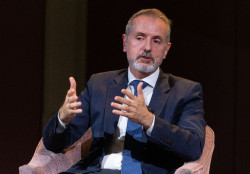 Telefónica reducirá el dividendo para 2026 a la mitad, hasta 0,15 euros por título