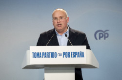 Tellado acusa a S&aacute;nchez de "esconderse" cuando es "responsable de la peor crisis ferroviaria"