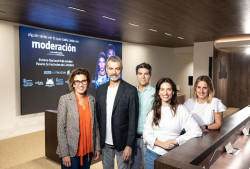 Toni Cant&oacute; estrena este jueves en el Palacio la obra `Moderaci&oacute;n`, que plantea un debate sobre las redes sociales