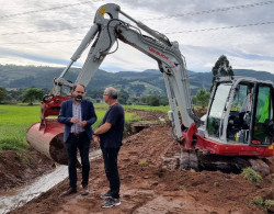 Torrelavega inicia la limpieza de sus arroyos