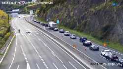 Un accidente mantiene cortada la A-8 en la zona de Ontón sentido Bilbao