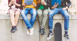 Un tercio de los adolescentes espa&ntilde;oles de 15 y 18 a&ntilde;os ha mantenido relaciones sexuales completas, seg&uacute;n Sanidad