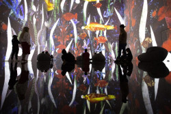 Una muestra inmersiva dota de movimiento obras modernistas de Monet, Gauguin o Kandinski hasta el 6 de enero en Madrid