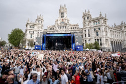 Unas 85.000 personas celebran la IV Fiesta de la Resurrecci&oacute;n en Cibeles: "La fe est&aacute; viviendo un momento de impulso"