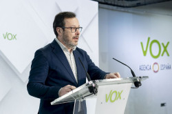 Vox pide entrar en Arag&oacute;n con sus conocidas pol&iacute;ticas, no  a la inmigraci&oacute;n y bajar impuestos
