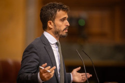 Vox saluda que Trump proh&iacute;ba a empresas comprar casas, pero Sumar le recuerda que lo rechaz&oacute; en el Congreso