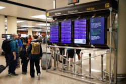 29 vuelos cancelados y 50 con retraso en el Aeropuerto de Barcelona por el mal tiempo
