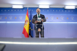 Abascal da por cumplidas las "justas" condiciones que hab&iacute;a pedido a Feij&oacute;o para apoyarle: "Se abre una nueva etapa"