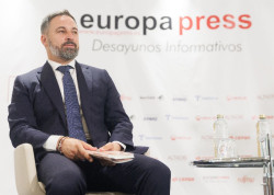 Abascal: "Deben pensar que queremos atar a las mujeres a la pata de la cama"