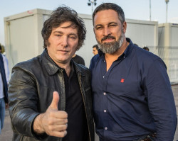 Abascal felicita a Milei por su victoria en las presidenciales argentinas