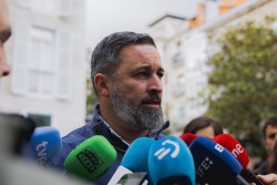 Abascal  manda "a la mierda" a Otxandiano y Otegi