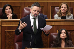 Abascal y Feijóo no abordaron una eventual moción de censura en su conversación de la semana pasada y no han hablado más