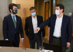 Acuerdo de Gobierno entre PP y Vox en CyL