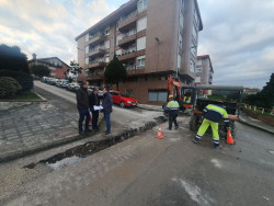 Aguas Torrelavega renueva la red de abastecimiento de la Avenida Fernando Arce ante las constantes averías