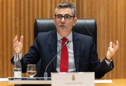 Ahora Bola&ntilde;os dice que  respeta las decisiones del juez Puente y recuerda que el PSOE pidi&oacute; el esca&ntilde;o a &Aacute;balos antes de la investigaci&oacute;n