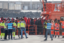 Al menos 249 migrantes han llegado de forma irregular a Canarias y a Baleares desde el lunes