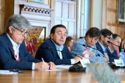 Albares defiende para Ucrania una "paz justa" que "garantice" su soberan&iacute;a e integridad territorial