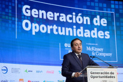 Albares dice que  se reunir&aacute; el viernes en Washington con Blinken para que explique porque Espa&ntilde;ano env&iacute;a armas letales a Ucrania
