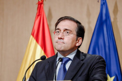 Albares pide ayuda  a Bruselas por la chapuza cometida por S&aacute;nchez con Argelia