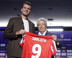 Alexander Sorloth, en su presentaci&oacute;n como rojiblanco: "Siempre quise jugar en el Atl&eacute;tico"