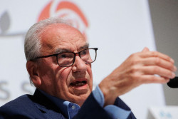 Alfonso Guerra: "La tendencia al cesarismo en el PSOE es evidente, y eso no es democr&aacute;tico"