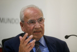 Alfonso Guerra ve a S&aacute;nchez en una deriva "autocr&aacute;tica" y le acusa de generar divisi&oacute;n "entre las dos Espa&ntilde;as"